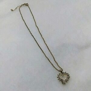 Goldtone rhinestone heart necklace